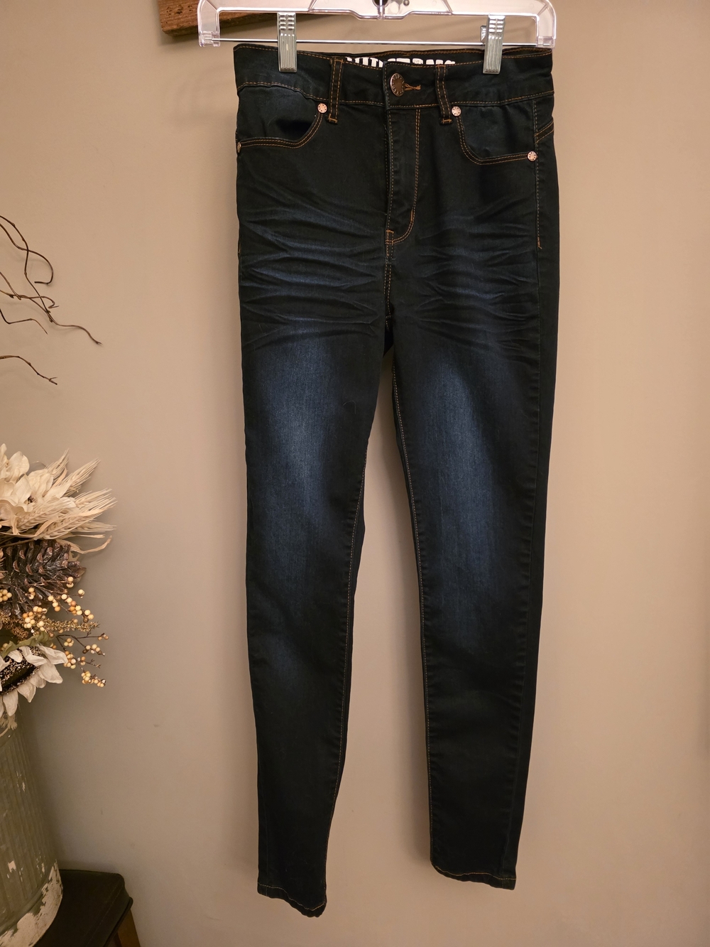 Dark Wash Women’s Skinny Jeans - Blue